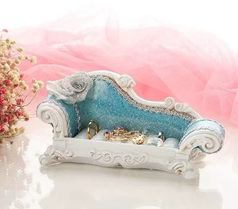 Luxurious black princess necklace display sofa