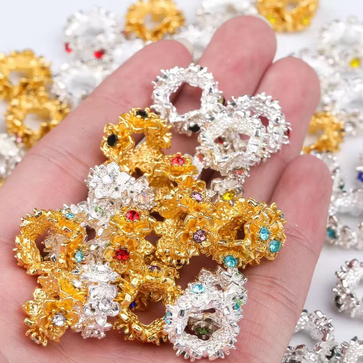 【New 💖】Diamond spacer/flower holder  Blind Bags- Open in live