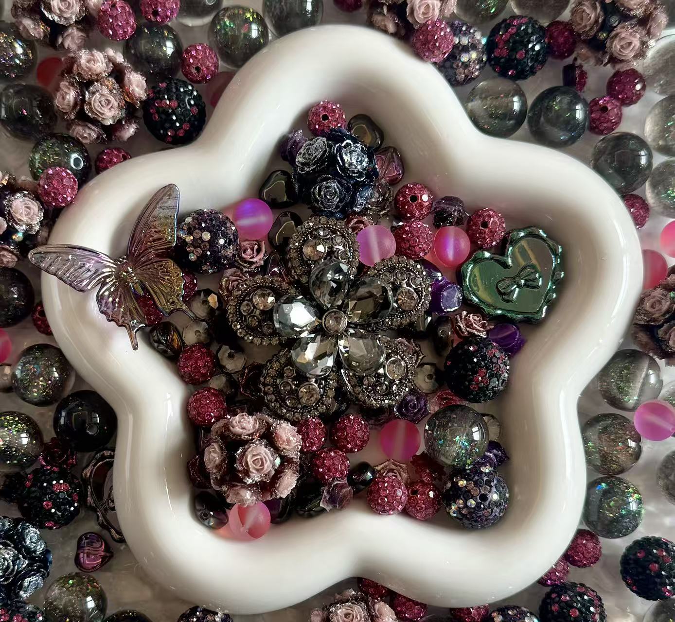 Black Velvet Rose Mix